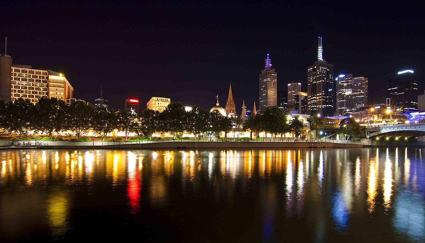 Melbourne skyline and Flinders Street landmark
